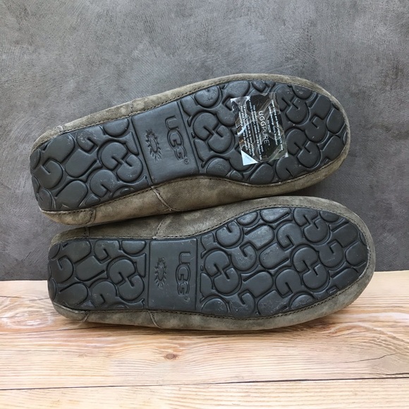 UGG Men’s Ascot Shearling Lined Suede Slipper - Picture 16 of 16